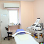 DALL·E 2023-06-06 15.55.55 – photo of beauty salon specializing in aesthetic medicine